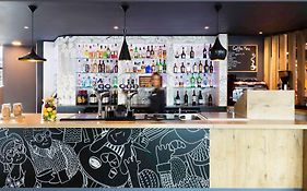 Ibis Birmingham Airport Terminal Building - Nec